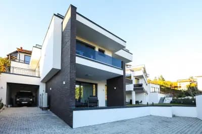 GRAFFIT Luxury houses