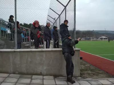 Стадион Струмяни