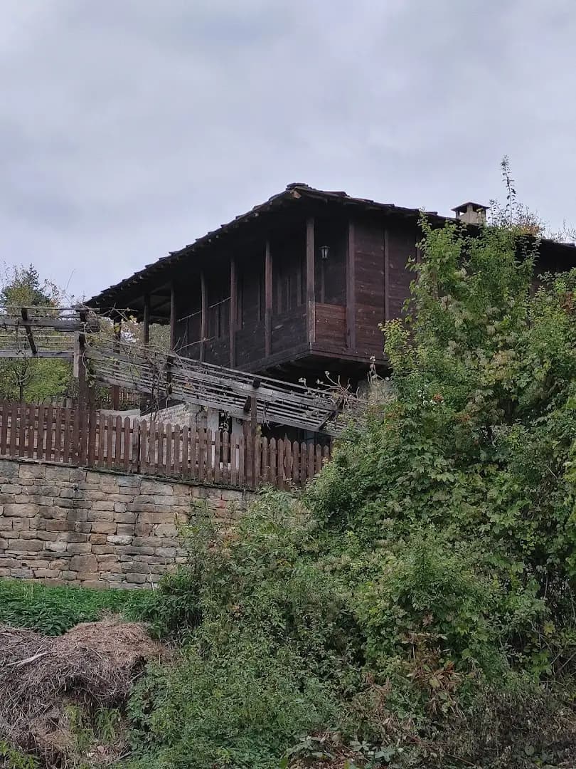 Архитектурно-исторически резерват Боженци