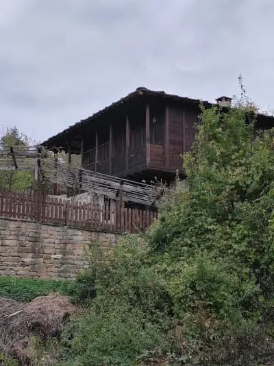 Архитектурно-исторически резерват Боженци