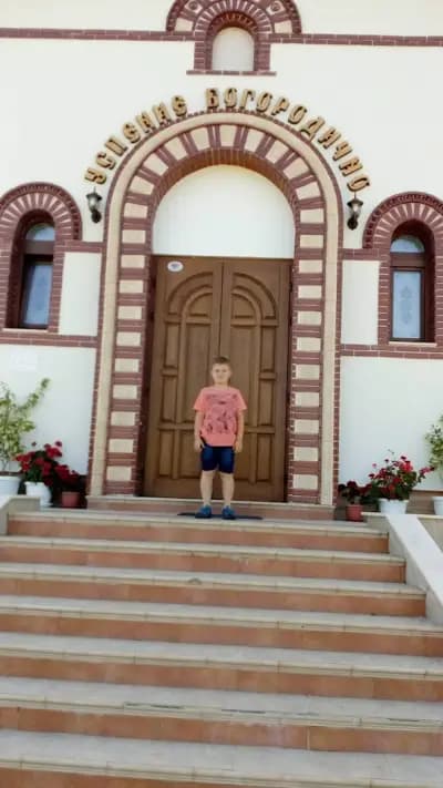 Православен храм "Успение Богородично"