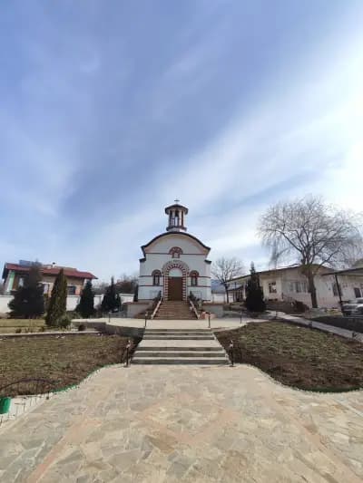 Православен храм "Успение Богородично"