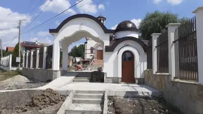 Православен храм "Успение Богородично"