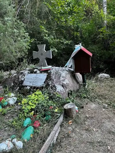 Лобно място с паметник на капитан Димитър Списаревски