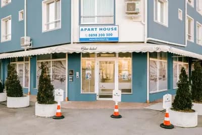 Blue Label Apart House
