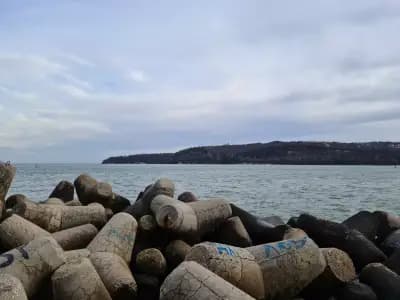 Морски фар Варна