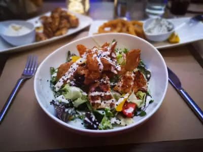 Shefka - Cafe & Bar