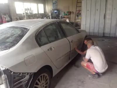 Автобояджийски и тенекеджийски услуги Боби