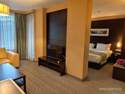Best Western Plus Olives City Hotel - Free Parking
