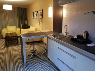 Best Western Plus Olives City Hotel - Free Parking