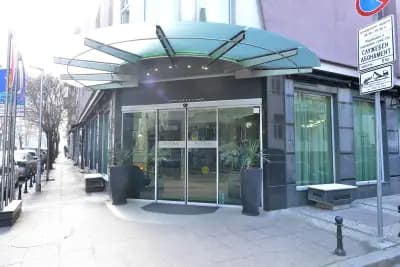 Best Western Art Plaza Hotel