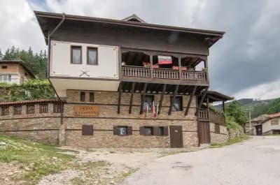 Къща Стара Македония
