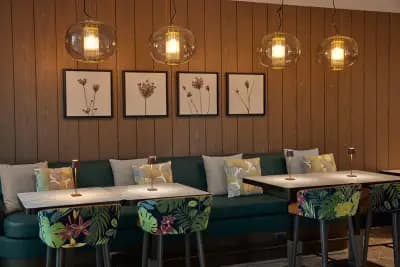Regale Bar & Terrace