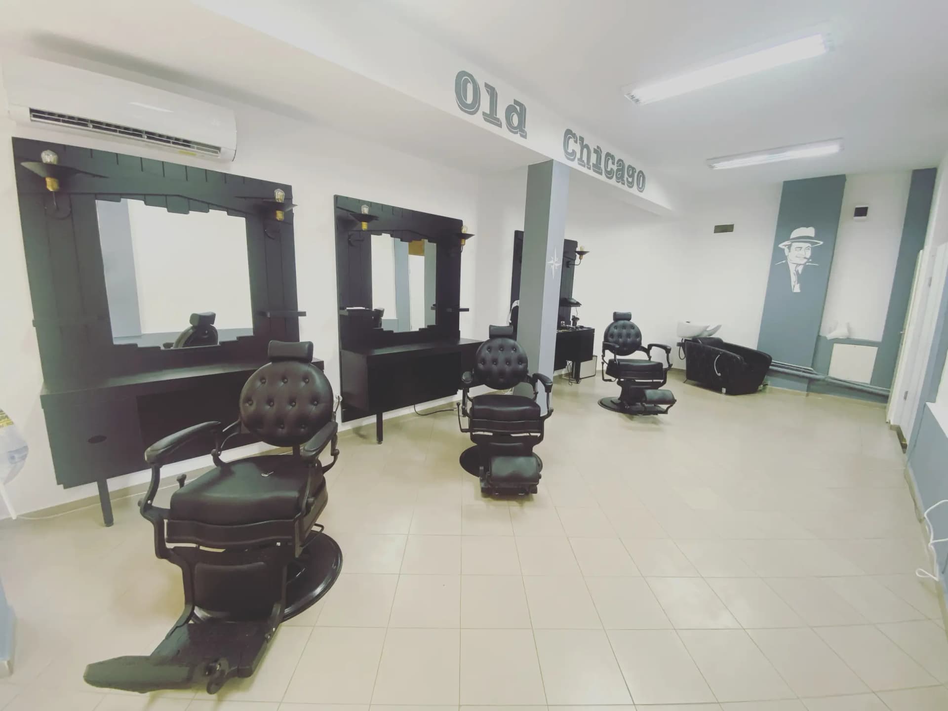 Old Chicago Barbershop and BODY LAB massage