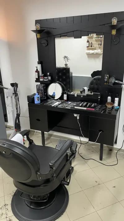 Old Chicago Barbershop and BODY LAB massage