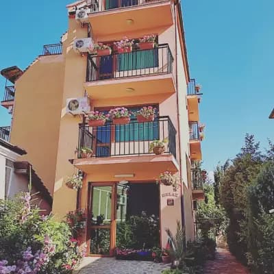 Семеен хотел Релакс/Family Hotel Relax