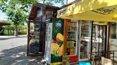 Хранителен магазин,,Мини маркет Венци '' град Момчилград