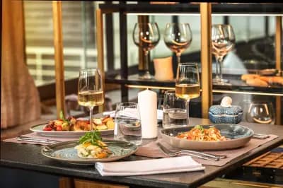 Mediterra Restaurant & Wine bar