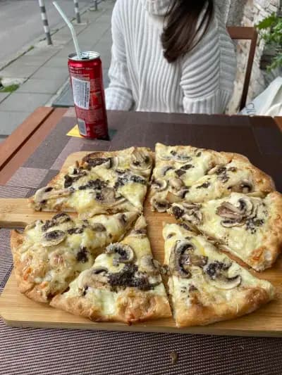 Pizza Fiori & Salumeria