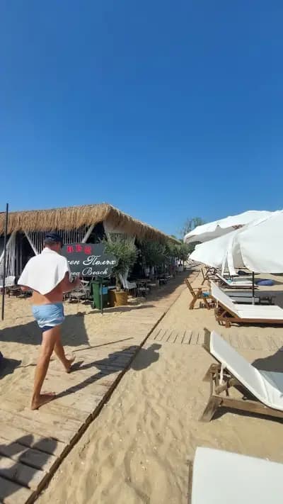 Южен полъх Мареа Бийч