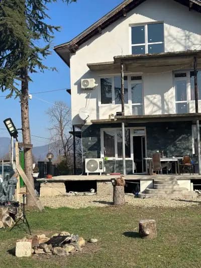 На Джито Къщата
