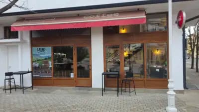 Angle coffee and wine bar & wineshop/ Ъгъл кафе, вино бар и магазин