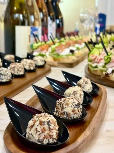 Angle coffee and wine bar & wineshop/ Ъгъл кафе, вино бар и магазин