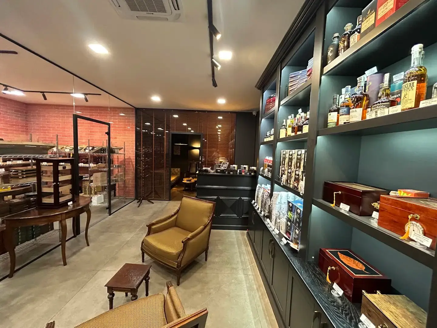 Aficionado Cigar Shops