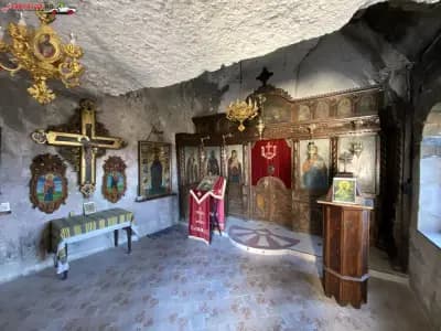 Скален манастир „Св. Димитър Басарбовски“
