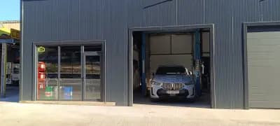 Castrol Service Автоcервиз, Автомивка, Гуми Сервиз