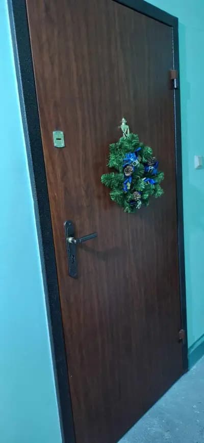 Мансардно студио за гости „Уют“ – нощувки в Карлово с изглед към Балкана, Wi-Fi и климатик
