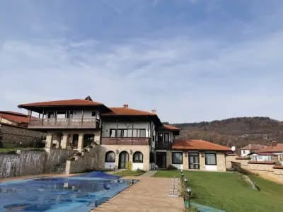 Любомировата къща