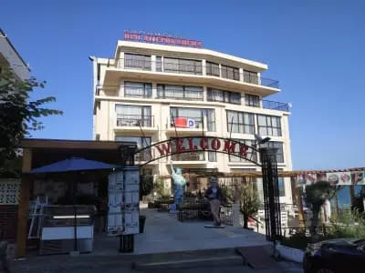 The American Hotel