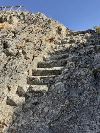 Глухите камъни