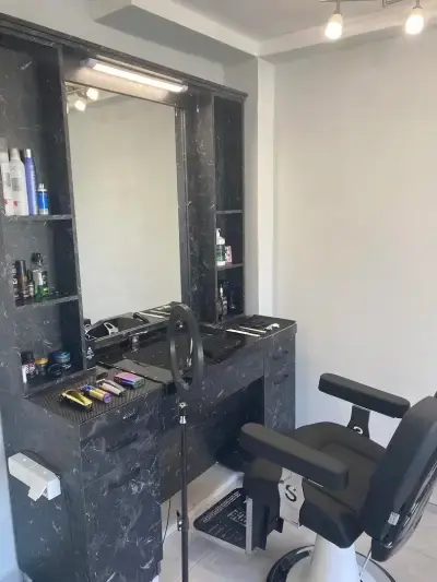 Snnake Barbershop-Царево