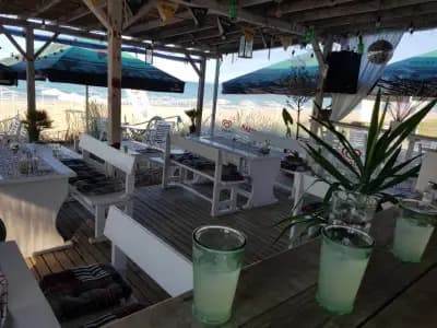 Krapets beach bar
