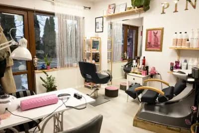 Hair and nails studio Pink