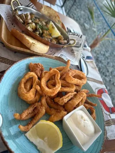 VISTA Pizza Bar & Food