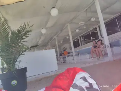 Beach bar Help