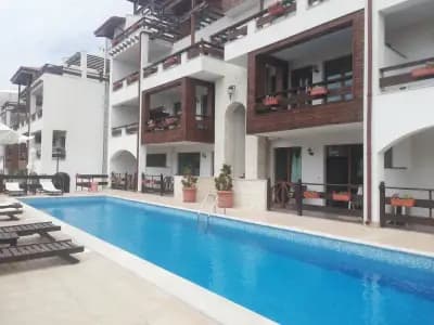 White Coast Beach Apartments