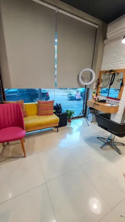 Marina Hair Studio І Подстригване І Боядисване І Издухване І Афро къдрици І Поставяне на екстейшъни І Официални прически