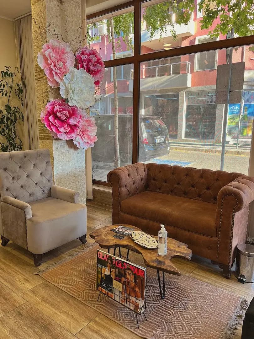 ART HAIR SALON