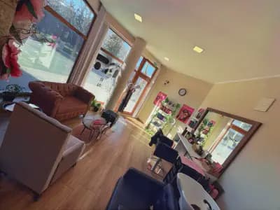 ART HAIR SALON