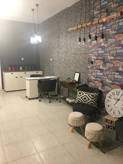 BONNIE'S BEAUTY SHOP - Beauty salon
