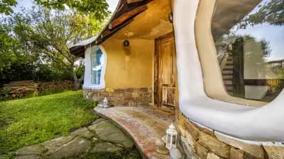 Clay House with Infinity Edges / Глинена Къща