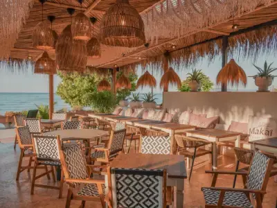 Makai Beach Bar