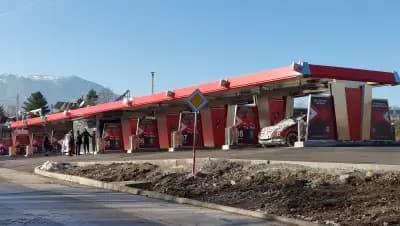 Quadra mladost-car wash