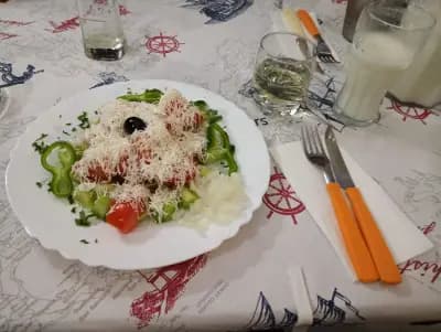 Ресторант "Златна котва"