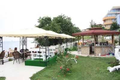 Iris Bar