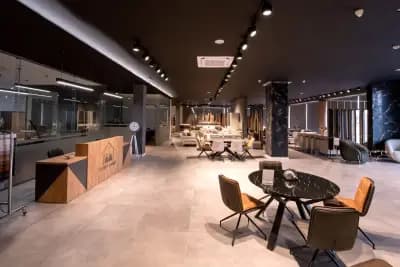 Мебелен магазин Comfy Home